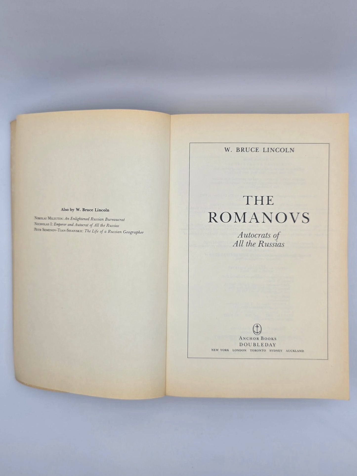 Vintage Book: ROMANOVS Autocrats of All the Russians by W. Bruce Lincoln 1987 Trade Paperback