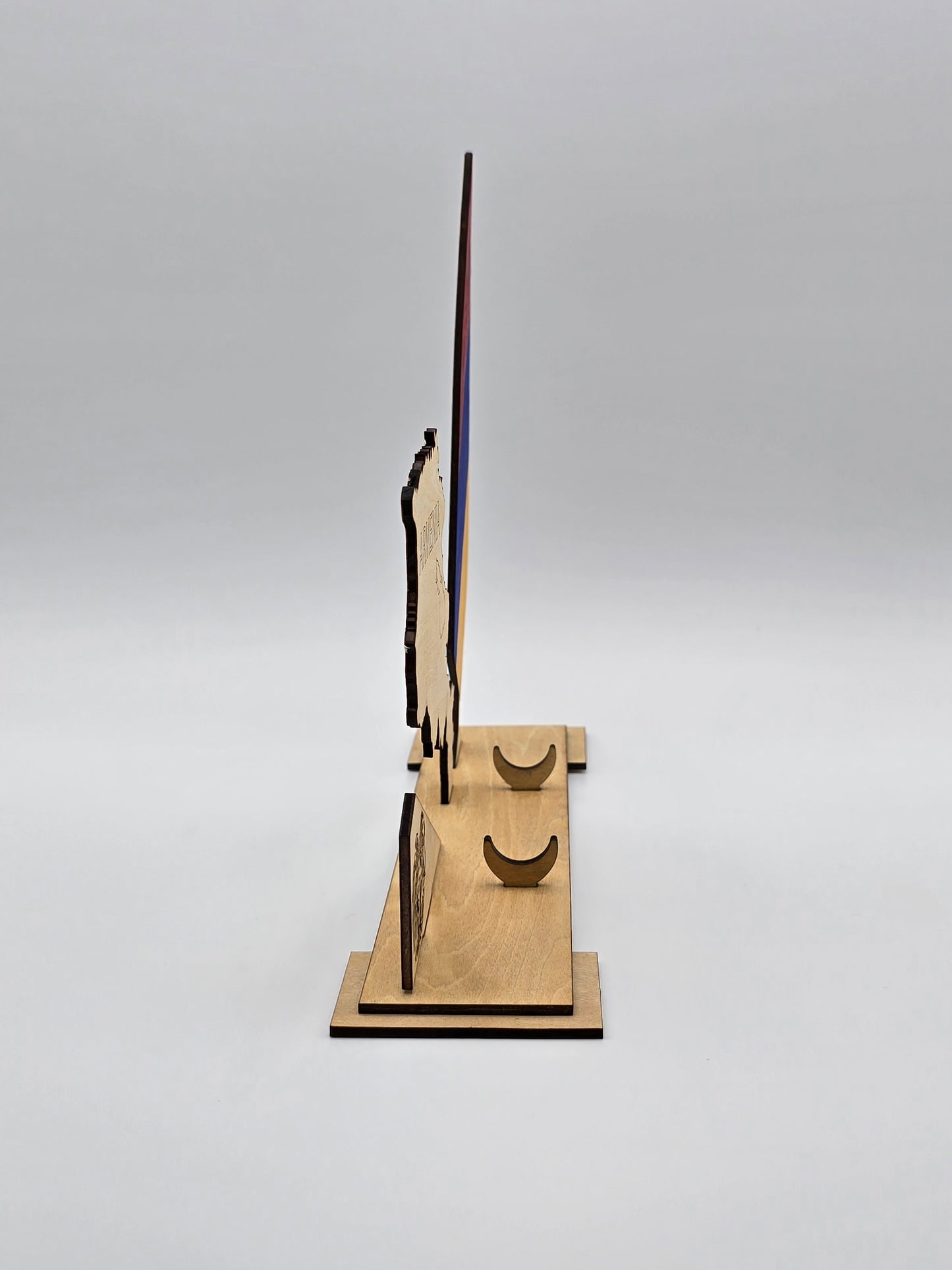 Armenia Desk Set – Wooden Map, Flag & Pen Holder with Engraved Coat of Arms