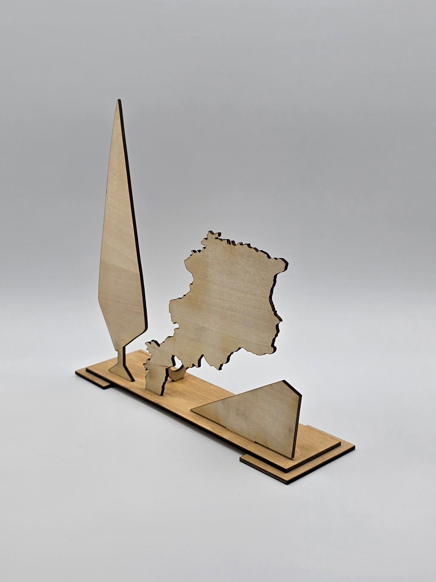 Armenia Desk Set – Wooden Map, Flag & Pen Holder with Engraved Coat of Arms