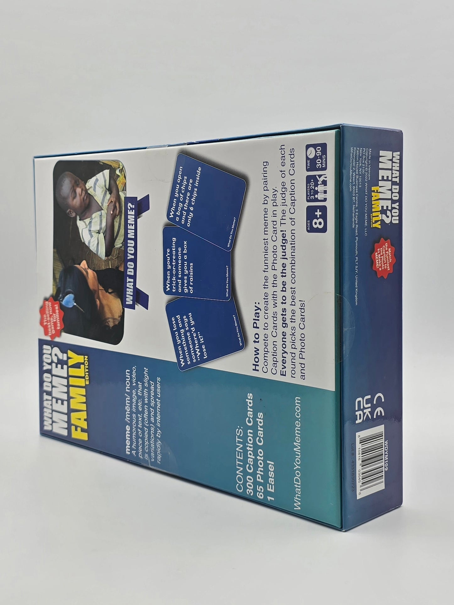 What Do You Meme? Family Edition ON THE GO Family Board Game.