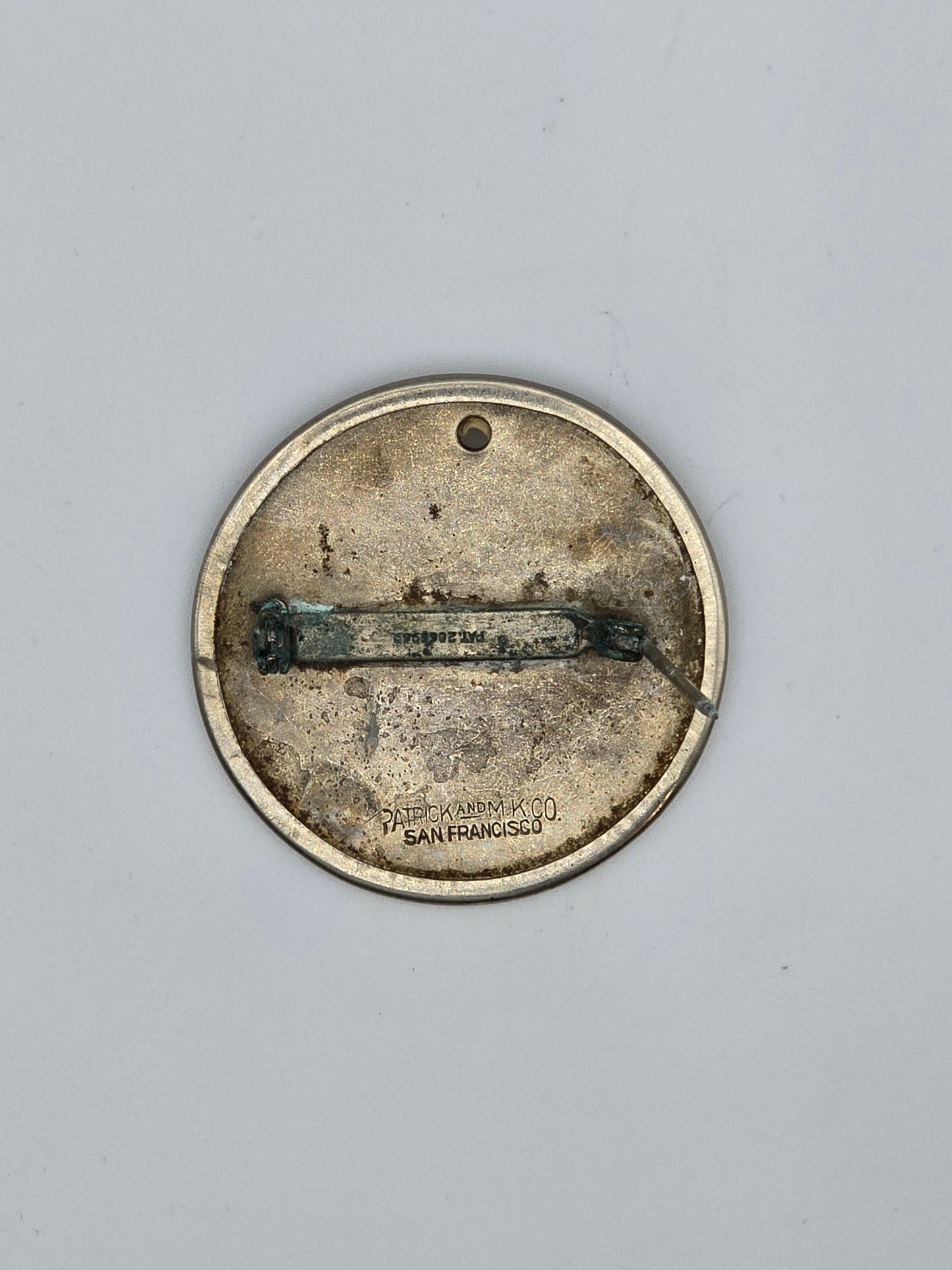 Vintage Pin Badge N.36202 From Pacific Bridge Co., Shipyards in Alameda California USA 1944