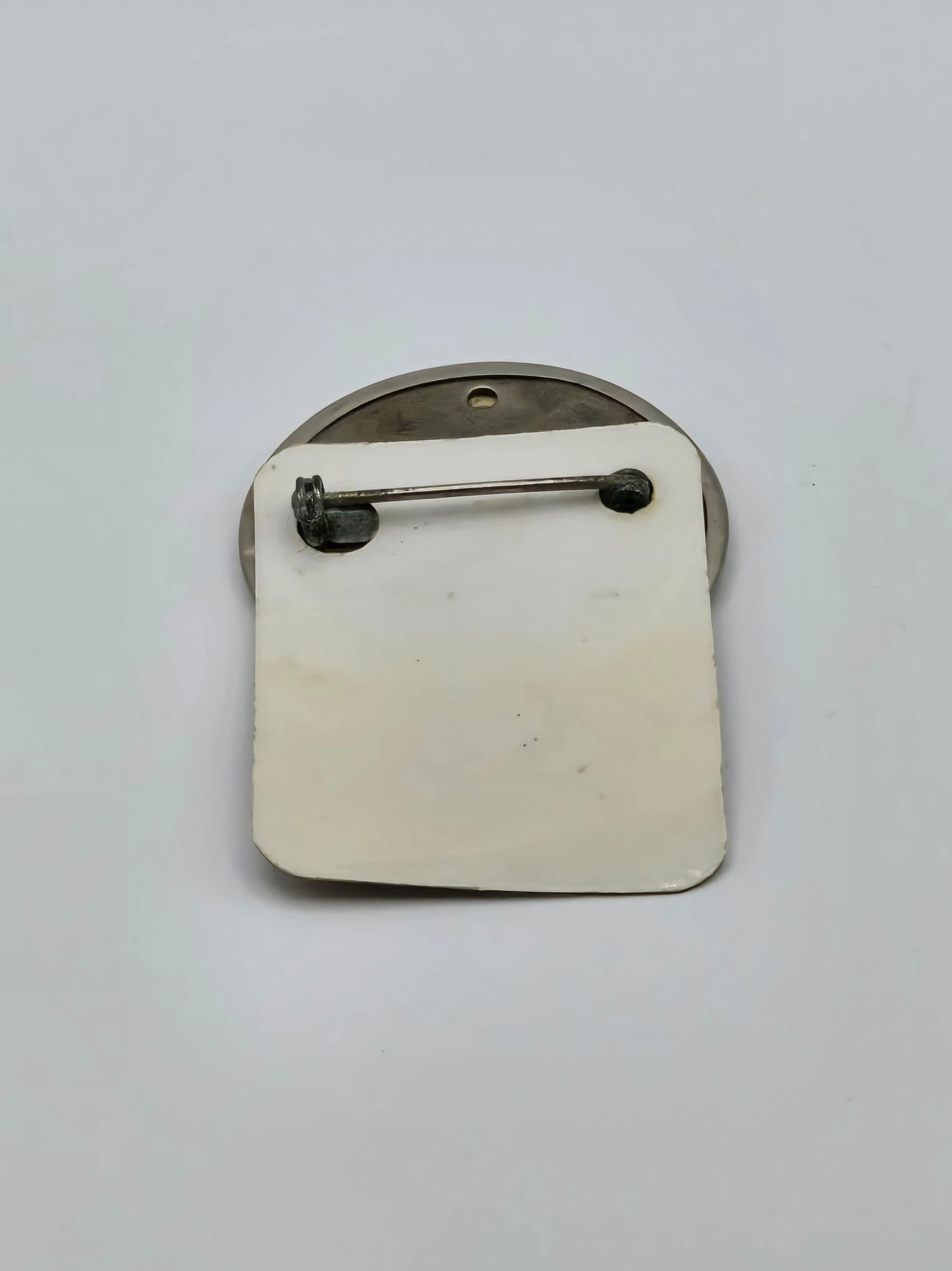 Vintage Pin Badge N.36202 From Pacific Bridge Co., Shipyards in Alameda California USA 1944