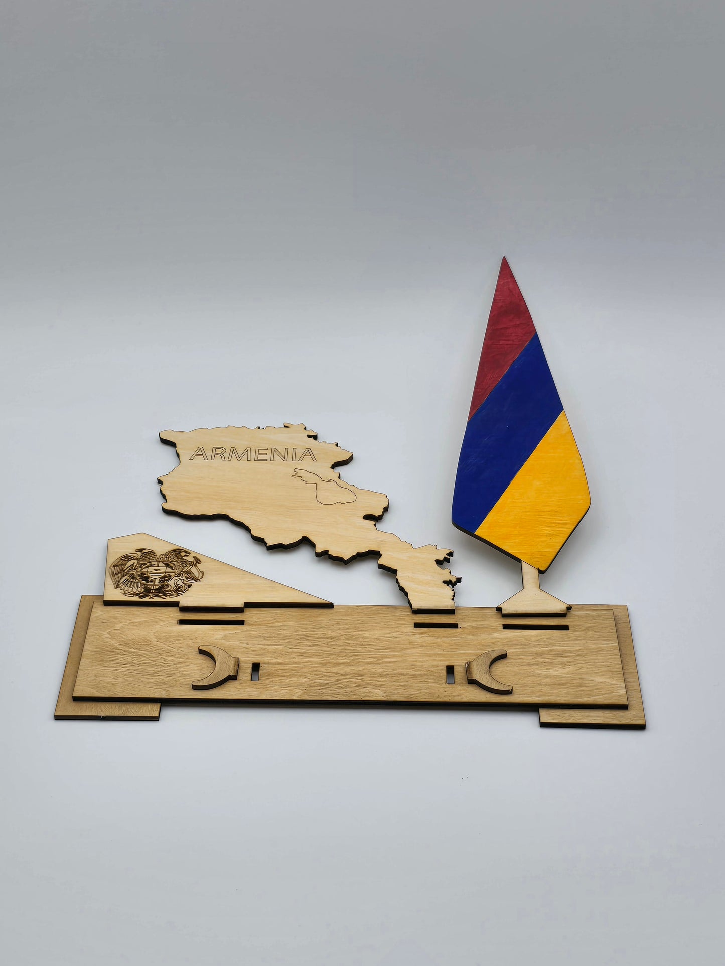 Armenia Desk Set – Wooden Map, Flag & Pen Holder with Engraved Coat of Arms