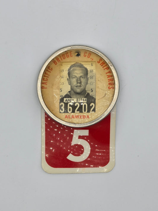 Vintage Pin Badge N.36202 From Pacific Bridge Co., Shipyards in Alameda California USA 1944