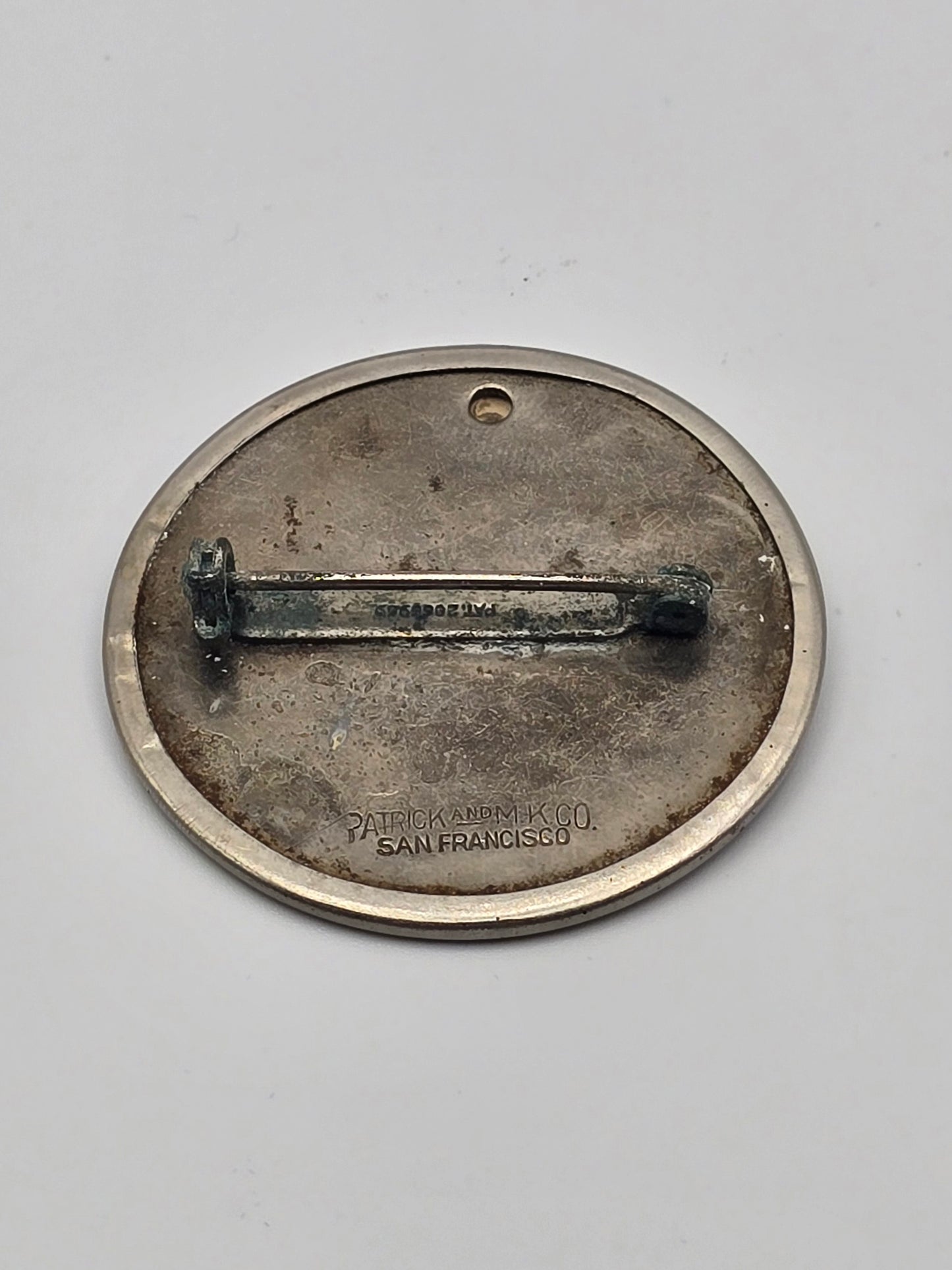 Vintage Pin Badge N.36202 From Pacific Bridge Co., Shipyards in Alameda California USA 1944