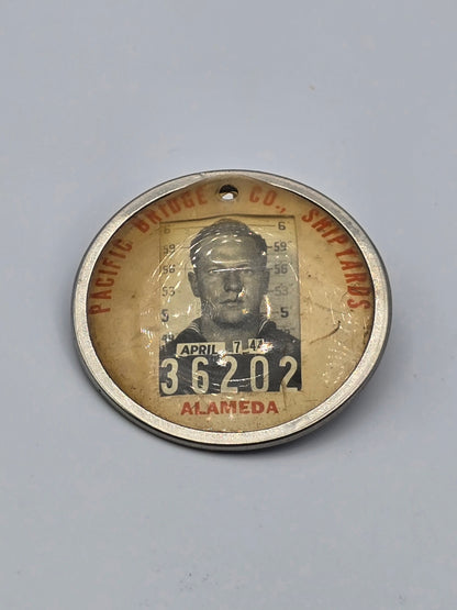 Vintage Pin Badge N.36202 From Pacific Bridge Co., Shipyards in Alameda California USA 1944