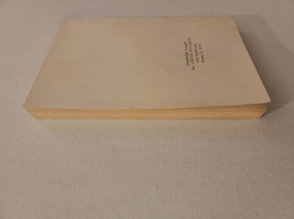 Armenian Book։  Արձակ և Չափածոյ Մանրավէպեր Fresno  CA 1995