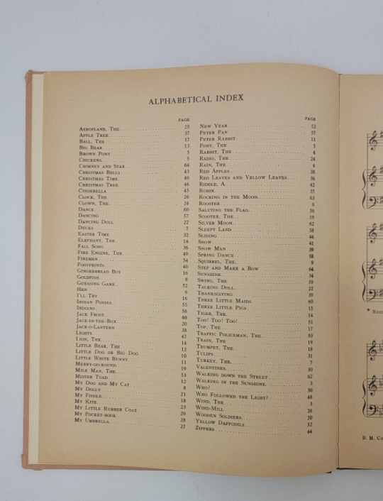 The SING And PLAY BOOK By ETHEL CROWNINSHIELD The BOSTON MUSIC CO. 9449, Published in1938