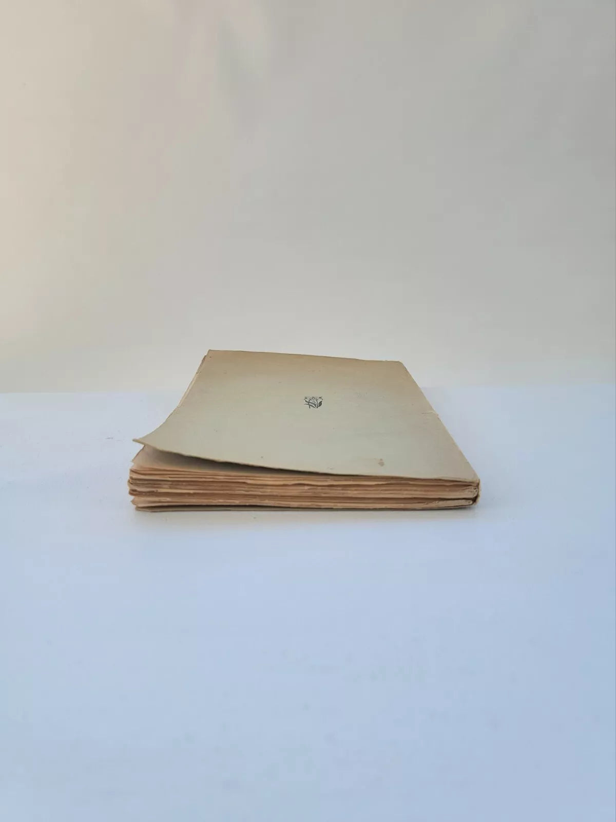 Ալեկոծ Քնար Poems by Artashes Hakobian